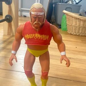16” Titan Sports 1985 Hulk Hogan